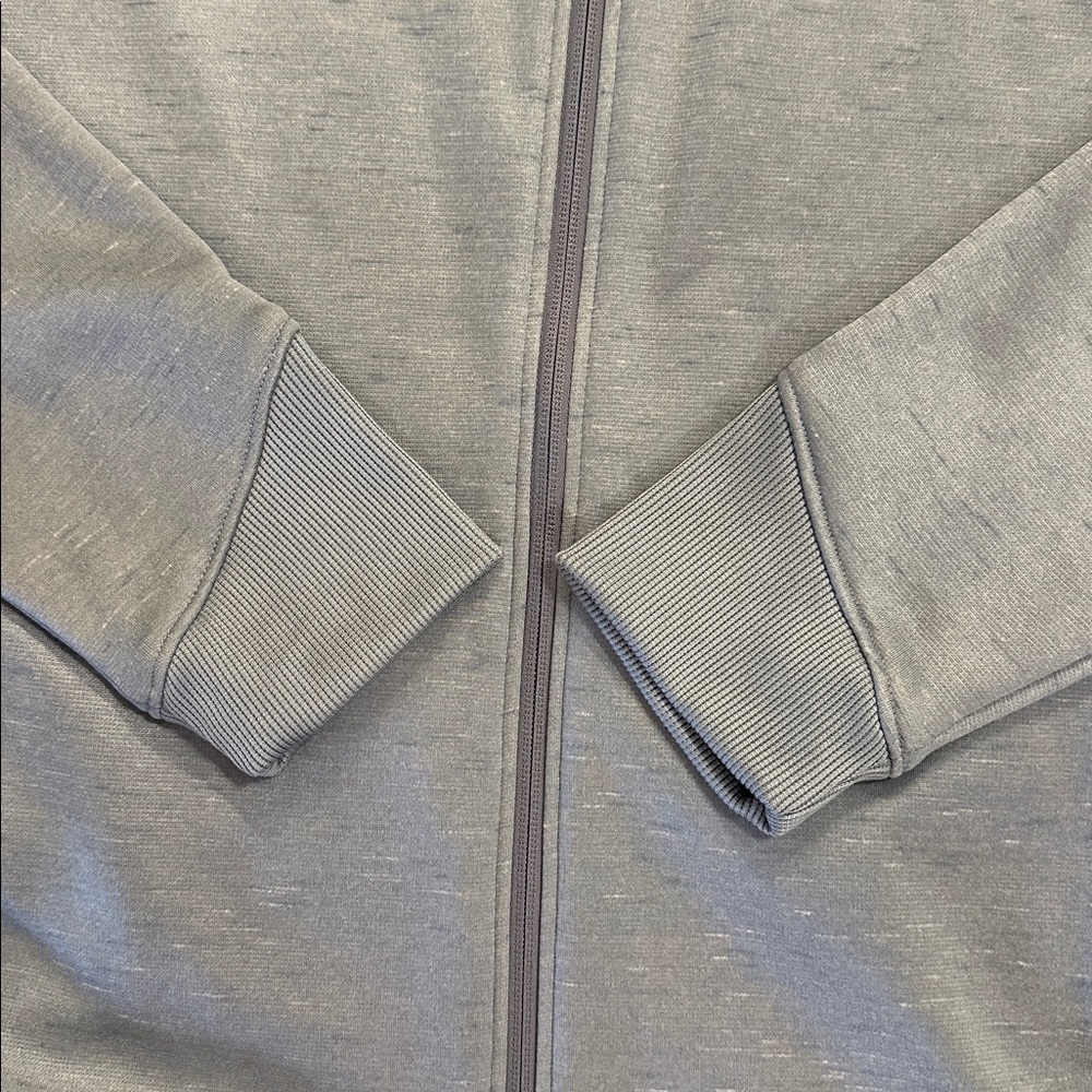 Under Armour NWT Women’s XL Gray Full-Zip Performance Track Jacket - Picture 7 of 10